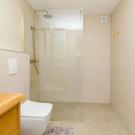 Будинок відпочинку House Bilusic *